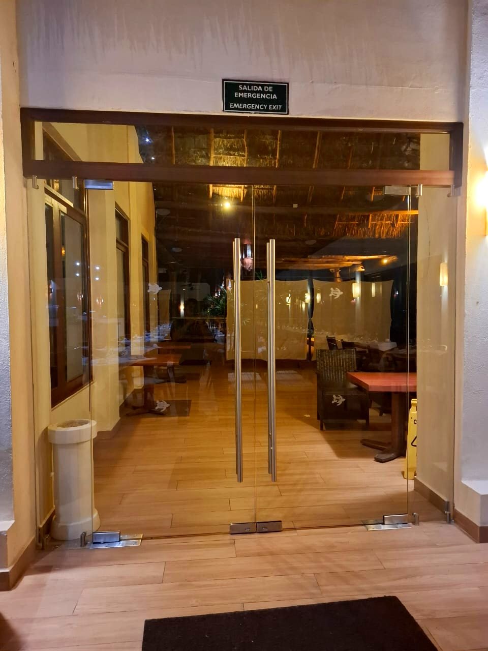 Puerta Italiana de vidrio templado